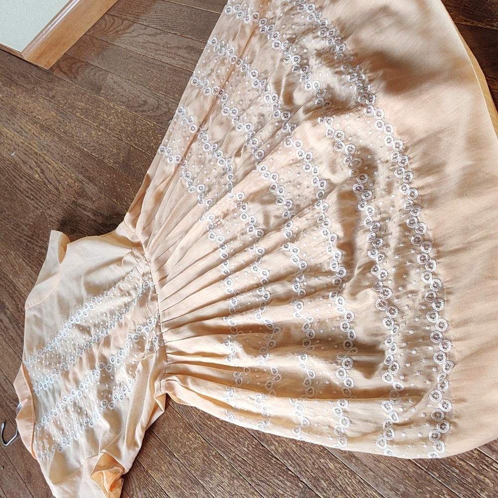 Charming Peach and Mint Vintage Dresses size M  based on measurements - Picture 2 of 14